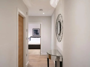 The Hampstead Crib - Bewitching 2bdr Flat With Balcony