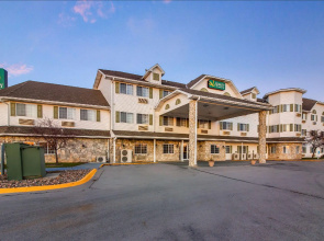 Quality Inn & Suites Lincoln North