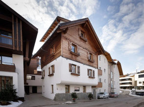 Chalet Tyrolian Apartments - by Familiaris - Pools 500 meters