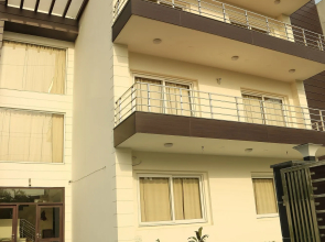 Treehouse Neo Casa-Unit of Neo Residency