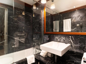 U232 Hotel