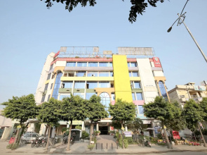 OYO 1496 Hotel Sky 5