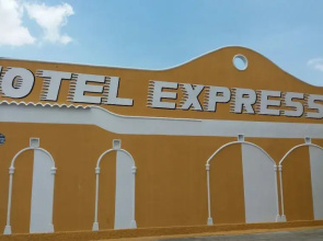 Express by Maya Inn Hotel