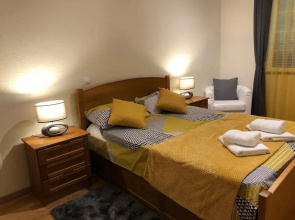Penteada's Apartment - Charming & Trendy