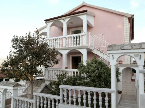 Apartments Iva