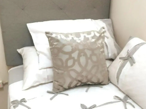Best location 2 bed2 bath w/lift in town! (Kosher)