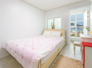 Geoje Forest-morning Spa Pension