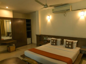 Earl Grey Hotel By OYO Rooms