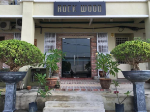 Rock Wood Hotel