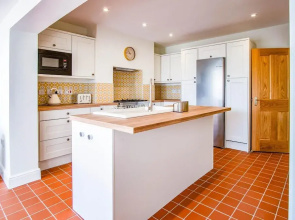 Woodville Road - 2 Bedroom House - Mumbles