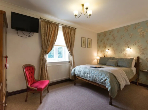 Middle Holly Cottage