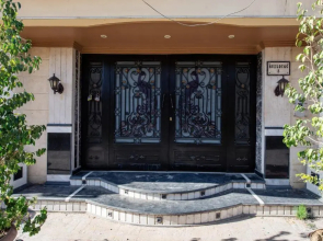 Xuru Stays I Heliopolis Rock