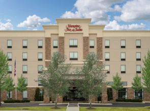Hampton Inn & Suites Roanoke Airport