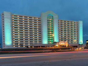 Radisson Suite Hotel Oceanfront