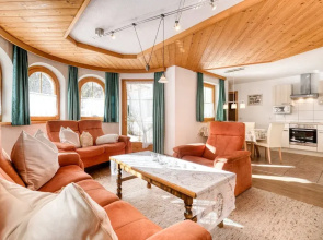 Haus Alvier - 3-zimmer Fewo Rothorn mit Terrasse