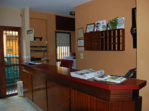 Hostal Versalles