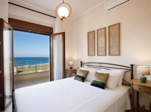 Cafe Noir - Sea View Exclusive Maisonette