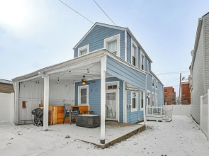 Family-friendly Louisville Gem: Prime Location!