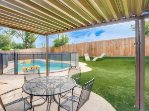 Game Room & Pool: Family Home in The Colony!