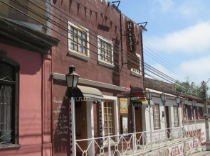 Hostal Valle Mistral - Hostel