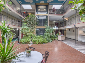 OYO Townhouse Tulsa Woodland Hills