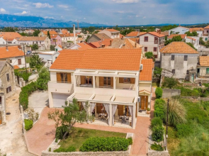 Bosko - 30m From the sea With Parking - A3