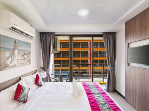 One bedroom Condo in Naiharn P209