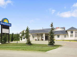 Days Inn by Wyndham Hinton