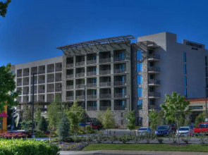 Courtyard Pigeon Forge