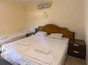 Kromer Garden Hotel