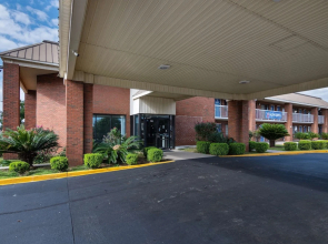 Motel 6 Montgomery, AL - Coliseum