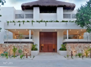 2 BR Amazing Pool Top Amenities Wifi 2FL Gym