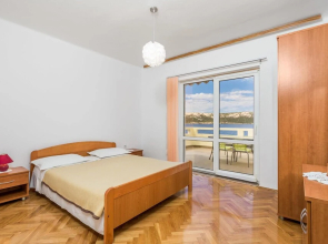 Beautiful Apartment in Stara Novalja With 2 Bedrooms and Wifi