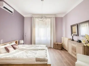 Two Couples Apartment