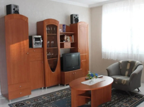 Pine Wood Apartment 6