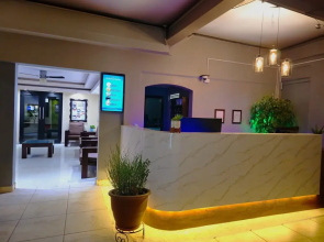 Hotel Oasis