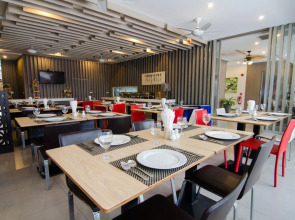 Mirage Express Patong Phuket Hotel