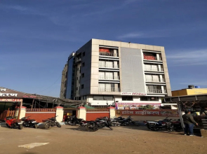 OYO 27737 Hotel Celebration