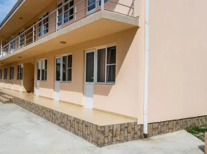 7 Fialok Guest House