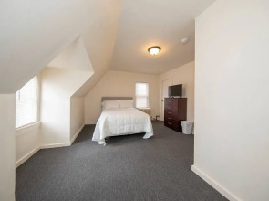 C Q 4-5 2 Bedroom Apts