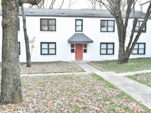 8 BRs Comprised of 4 Separate 2BR Suites by Domio