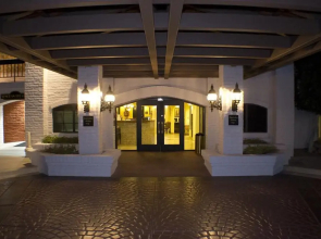 Scottsdale Camelback Resort VRHost