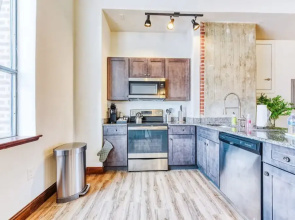 Sosuite 2BR Apt w W/d, Gym, On-site Restaurant