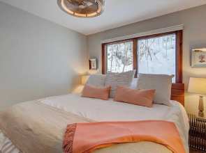 Hillside Overlook by Avantstay Quiet Mountain Getaway w/ Incredible Views!