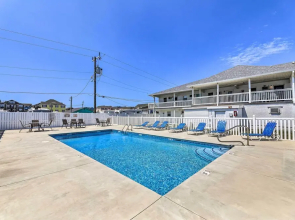 Walk to Shore: Atlantic Beach Condo w/ Pool Access