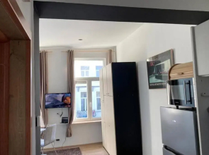Magnifique Studio au 2ème étage, à proximité de la gare du midi!