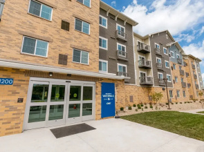 WaterWalk Extended Stay by Wyndham Kansas City - Overland Pk