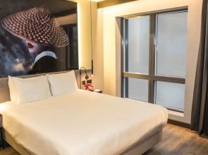 Radisson RED London Greenwich The O2