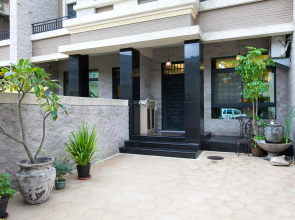 Iris Guest House
