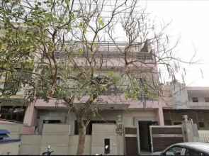 Goroomgo Noida Royal Residency